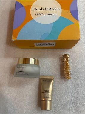 Elizabeth Arden Uplifting moments Advanced Ceramide Lift and Firm cream New